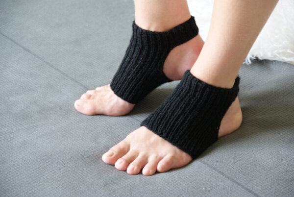 Perfectly Simple Yoga Socks Knitting Pattern (Unisex) - Image 2
