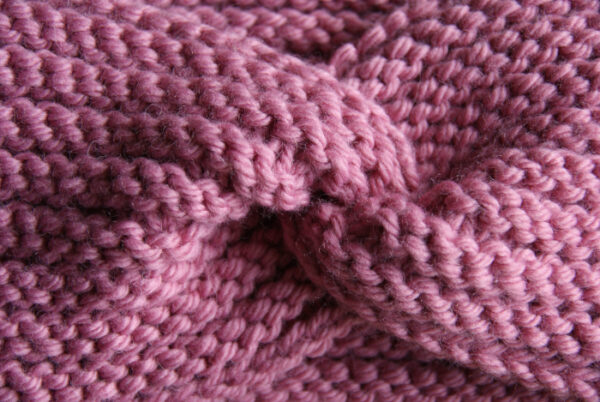 Ribbed Headband with Twist Knitting Pattern - Image 3