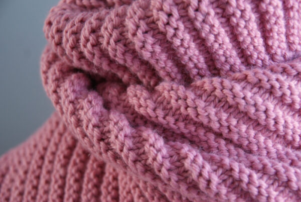 Snug Ribbed Scarf Knitting Pattern - Image 4