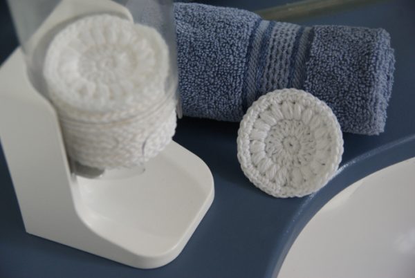 Eco Friendly Face Scrubbie and Make-Up Remover Pad Crochet Pattern - Image 6